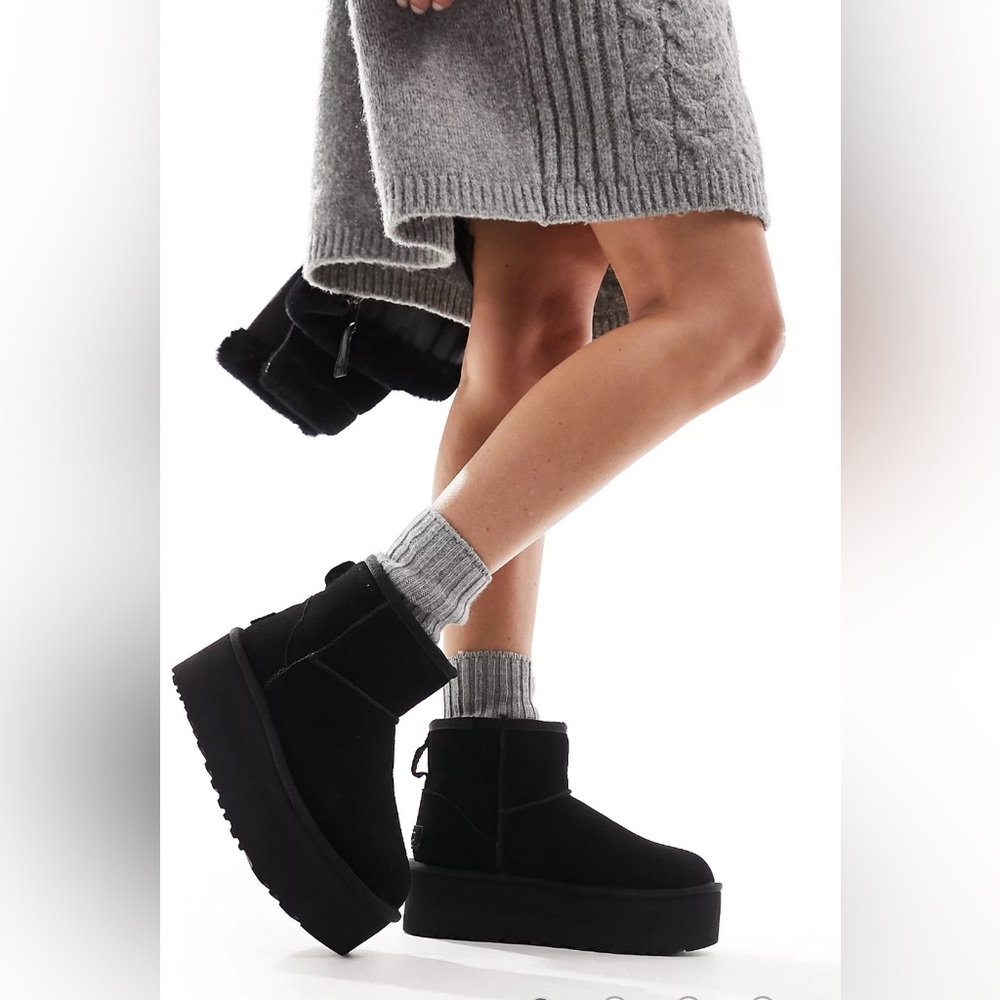 UGG CLASSIC MINI PLATFORM BLACK SUEDE SHEEPSKIN WOMEN'S BOOTS SIZE US 9